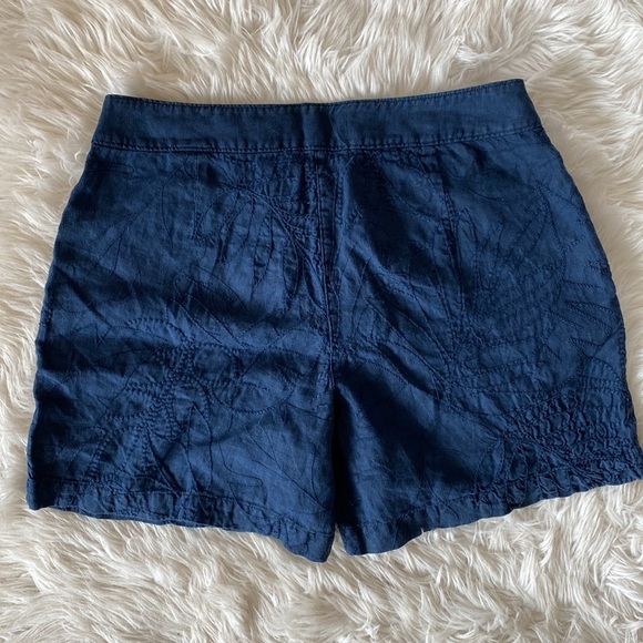Tommy Bahama Pick Leaf Linen 5-inch Shorts - Picture 7 of 8